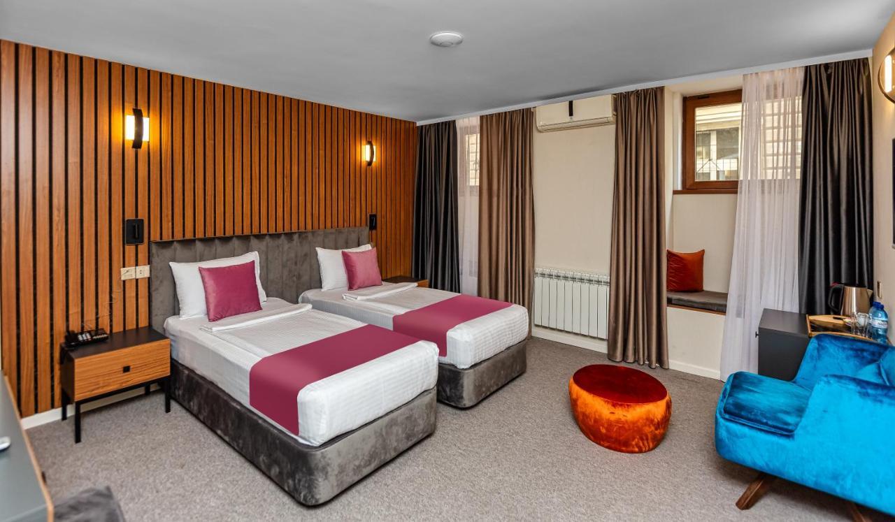 Eleven Hotel Baky Esterno foto